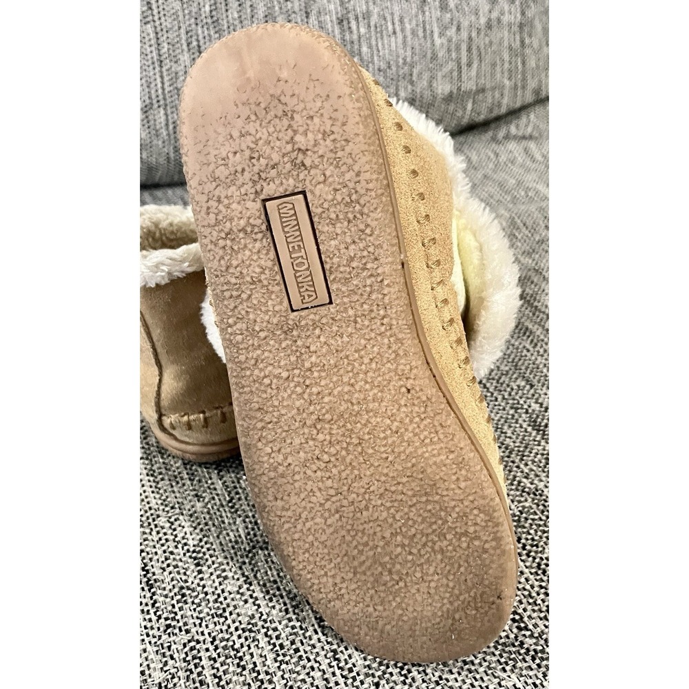 Minnetonka Mens Suede Sherpa Fur Lined Moccasin Slipper 40582 Size 8 Tan/Cream - Picture 7 of 8